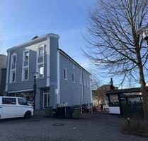 **Helle, komplett renovierte Altbauwohnung in verkehrsberuhigter Innenstadt von Burscheid**