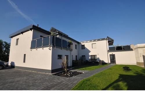Foto - TRAUMWOHNUNG+3-R.++TOLLES BAD+FBH+JALOUSIEN+TERASSE M. GARTENANTEIL++UVM.+