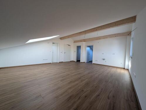 Foto - 2 Zimmer Dachgeschoßwohnung zur Miete in Essenbach