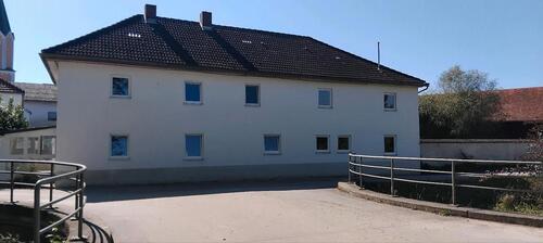 Foto - 15 Zimmer Mehrfamilienhaus, Wohnhaus zum Kaufen in Wallersdorf