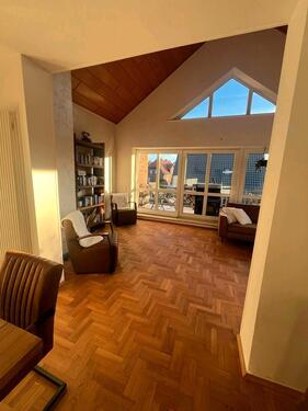 Foto - Helle 4,5 Raum Wohnung - 990,00&nbsp;EUR Kaltmiete, ca.&nbsp; 110,00&nbsp;m&sup2;