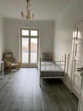 Foto - WG Zimmer mit Balkon in Steglitz zur Untermiete, möbliert