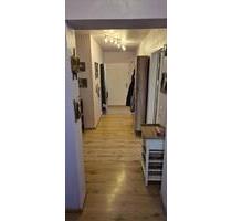 Helle 3-Zimmer-Wohnung im 2. OG mit Balkon in Mühltal