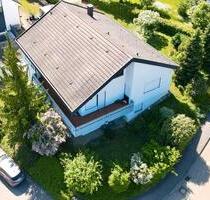 Einfamilienhaus mit Einliegerwohnung in Heuchlingen