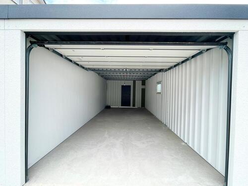 Foto - Große Garage nähe Wasserturm Rottweil