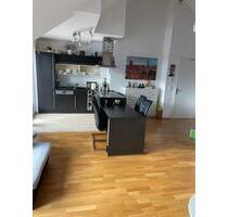 Großzügige helle 2 Zimmer DG-Wohnung mit Galerie und Loggia - Ismaning