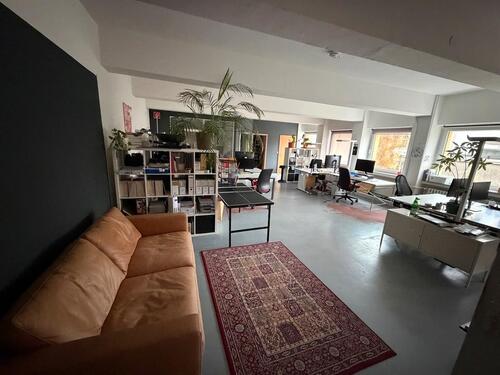 Foto - Schreibtisch zu vermieten - 220,00&nbsp;EUR Kaltmiete,