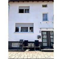 Haus Verkauf in Schwenningen - 400.000,00&nbsp;EUR Kaufpreis, ca.&nbsp; 240,00&nbsp;m&sup2; in Villingen-Schwenningen (PLZ: 78056)