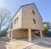 WG ZIMMER! Stilvolle 6-Zimmer-Neubauwohnung mit EBK im 1. OG! - Oldenburg Kreyenbrück