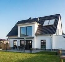 Traumhaft helles EFH mit Garage & Garten (Südwest) zu vermieten - Wolfsburg Alt-Wolfsburg