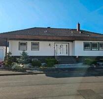 Freistehender Bungalow Haus - 440.000,00&nbsp;EUR Kaufpreis, ca.&nbsp; 160,00&nbsp;m&sup2; in Baunatal (PLZ: 34225)