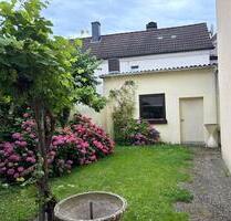 Einfamilienhaus mit Garten & Stellplatz in Hösbach zu vermieten