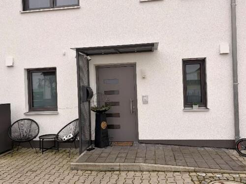 Foto - Doppelhaushälfte - 1.350,00&nbsp;EUR Kaltmiete, ca.&nbsp; 155,00&nbsp;m&sup2;