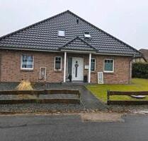 Wohnhaus zu vermieten - 1.400,00&nbsp;EUR Kaltmiete, ca.&nbsp; 220,00&nbsp;m&sup2; in Stapel (PLZ: 25879)