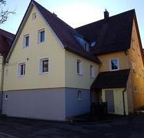 2,5 Zimmerwohnung kl. Haus - 750,00&nbsp;EUR Kaltmiete, ca.&nbsp; 85,00&nbsp;m&sup2; in Künzelsau (PLZ: 74653)