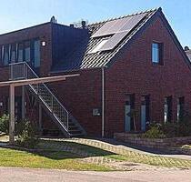 Schönes und modernes Haus mit 2 Wohnungen, KFW 40+ - Lähden