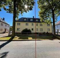 EF- oder Zweifamilienhaus mit Stell.Pl., Garage & großem Garten! - Weißenfels