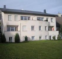 Große Wohnung in Doppelhaushälfte in Hanglage - Geilenkirchen