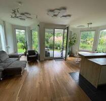 Direkte Seenähe & Provisionsfrei: 3 Zimmer Gartenwohnung EBK, TG - Starnberg