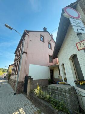 Foto - Mehrfamilienhaus, Wohnhaus in Neunkirchen zum Kaufen