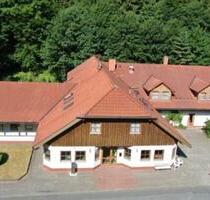 Mehrgenerationen Haus, 1600 qm - 280.000,00&nbsp;EUR Kaufpreis, ca.&nbsp; 1.600,00&nbsp;m&sup2; in Schleusegrund (PLZ: 98667)