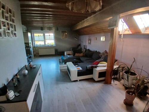 Foto - 5 Raum Mietwohnung - 1.125,00&nbsp;EUR Kaltmiete, ca.&nbsp; 141,00&nbsp;m&sup2;