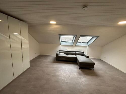 Foto - 1 Zimmer Dachgeschoßwohnung zur Miete in Freiburg im Breisgau