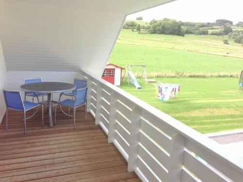 Foto - **Möblierte Single-Dachgeschosswohnung mit Balkon, Nähe Prüm**