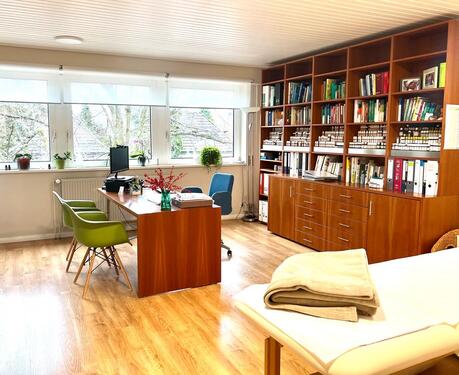 Foto - Praxisraum in Naturheilpraxis - 150,00&nbsp;EUR Kaltmiete, ca.&nbsp; 25,00&nbsp;m&sup2;