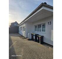 Bungalow mit Einliegerwohnung - 380.000,00&nbsp;EUR Kaufpreis, ca.&nbsp; 110,00&nbsp;m&sup2; in Laatzen (PLZ: 30880)