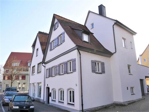 Foto - Modernes Stadthaus mit Flair! - 1.350,00&nbsp;EUR Kaltmiete, ca.&nbsp; 130,00&nbsp;m&sup2;