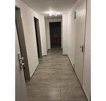 Zwei Zimmer Wohnung im UG zu vermieten in Erlensee