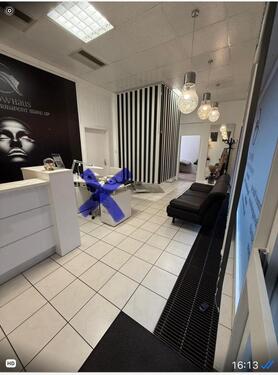 Foto - Praxis Räume Modernes Kosmetikstudio in Königsbrunn