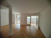 Foto - Wunderschöne Zweieinhalbraum-Erdgeschosswohnung mit 2 Terrassen, einem Wintergarten, Hauswirtschaftsraum, Gäste-WC und Bad mit Duschkabine und Badewanne