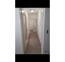 Wohnung 1,5 Zimmer Mietwohnung - 440,00 EUR Kaltmiete, ca.  67,00 m² in Petershagen (PLZ: 32469)