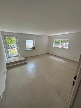 Foto - Kernsanierte 2,5-Zimmer-Wohnung mit Gartenzugang