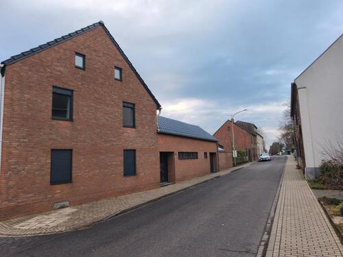 Foto - Großzügiges Neu Modernisiertes Haus in ruhiger Lage