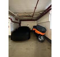 Großer Stellplatz für 1 KFZ und 2 Bikes - Wiesbaden Südost