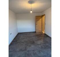 4 Zimmer OG Wohnung, 110 qm, Küche, Bad, Balkon in Mücke