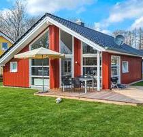 Traum-Ferienhaus am Wardersee, nahe der Ostsee - Wensin