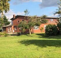 ResthofMehrfamilienhaus mit 5 ha Weideland - Westermoor