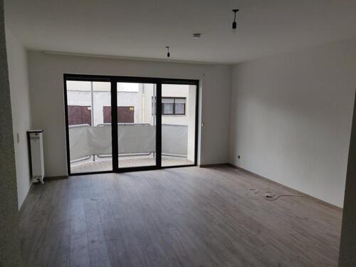 Foto - Renovierte Wohnung 3ZKB Balkon, Abstellraum, Garage, zentr. Lage