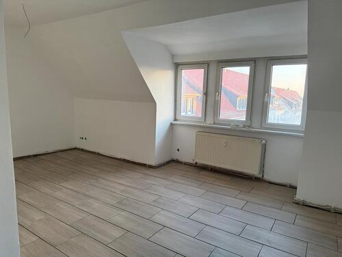Foto - 2-Zi. Dachgeschosswohnung - 365,00&nbsp;EUR Kaltmiete, ca.&nbsp; 43,00&nbsp;m&sup2;