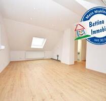 DIETZ: Moderne und neu-renovierte 2-Zimmer-Dachgeschosswohnung in ruhiger Wohnlage von Mainaschaff!