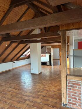 Foto - Wunderschöne 3-Zimmer Dachgeschosswohnung zu vermieten. Sennfeld