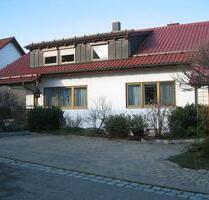 Ansprechende 2,5-Zimmer-Wohnung mit Terrasse in Deckenpfronn