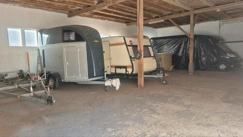 Foto - Stellplatz für Wohnwagen, Wohnmobil, Trailer, Auto etc