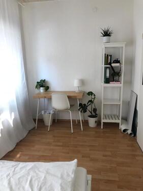 Foto - WG-geeignet, 3 Zimmer, Balkon, Tageslichtbad, Küchenzeile