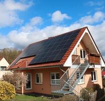 Von Privat OHNE Provision: EFH mit Einliegerwohnung Solar Carport - Rheinsberg