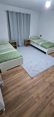 Foto - Zimmer zu vermieten - 375,00&nbsp;EUR Kaltmiete, ca.&nbsp; 90,00&nbsp;m&sup2;